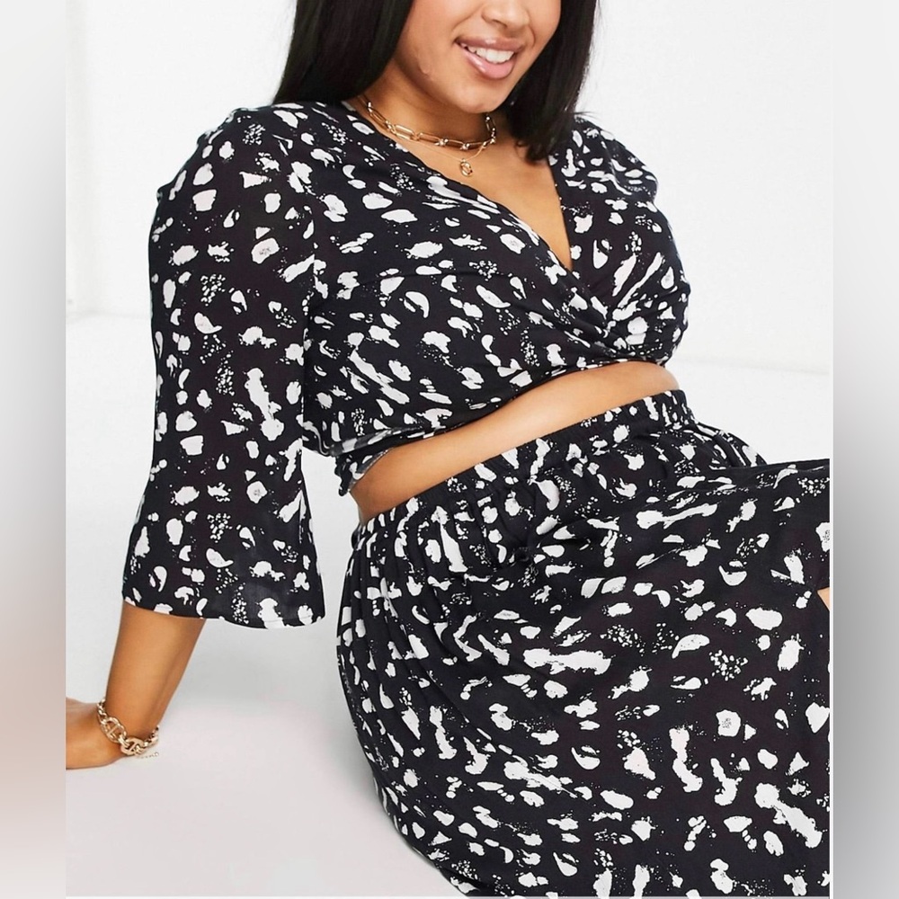 ASOS DESIGN Crinkle Abstract Print Crop Top & Wide-Leg Pants Set Tie Front 14/18